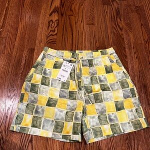 NWT men’s Zara green and yellow swim trunks Size Medium